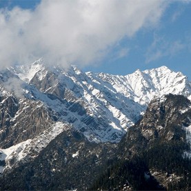 MELTDOWN: The melting of mountain glaciers around the world may not contribute as much to water supplies as thought, new research argues MELTDOWN: The melting of mountain glaciers around the world may not contribute a